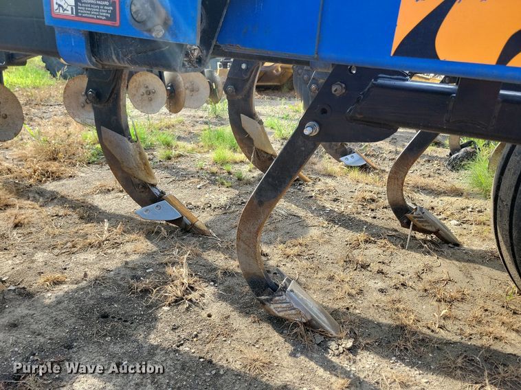 image for item DN4056 Case IH Ecolo-Tiger 730C  disk ripper