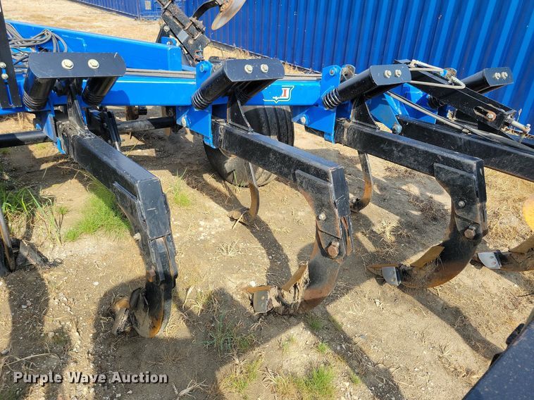 image for item DN4056 Case IH Ecolo-Tiger 730C  disk ripper