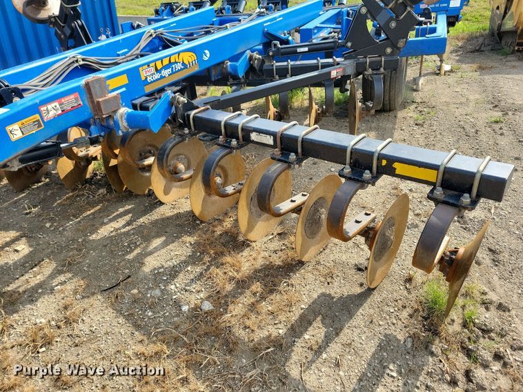 image for item DN4056 Case IH Ecolo-Tiger 730C  disk ripper