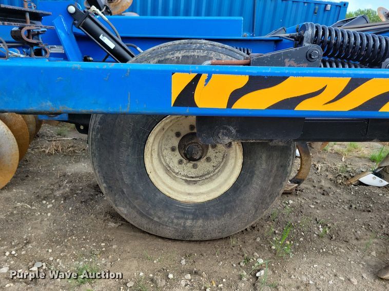 image for item DN4056 Case IH Ecolo-Tiger 730C  disk ripper