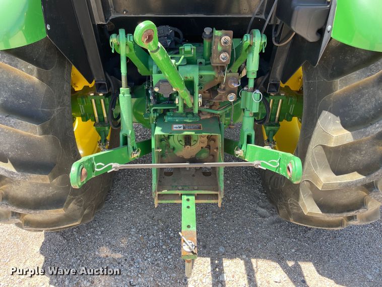 image for item DN4730 2018 John Deere 5075E  MFWD tractor