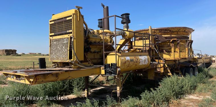 image for item DN4731 1999 W.H.O. P12-63XSHD  tub grinder