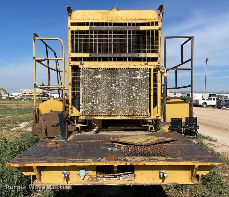 image for item DN4731 1999 W.H.O. P12-63XSHD  tub grinder