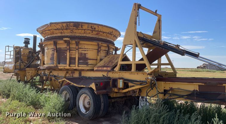 image for item DN4731 1999 W.H.O. P12-63XSHD  tub grinder