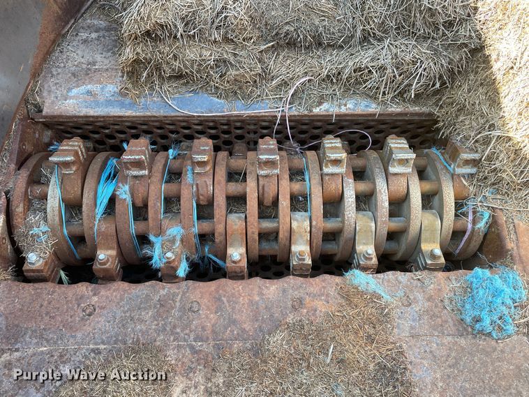 image for item DN4731 1999 W.H.O. P12-63XSHD  tub grinder