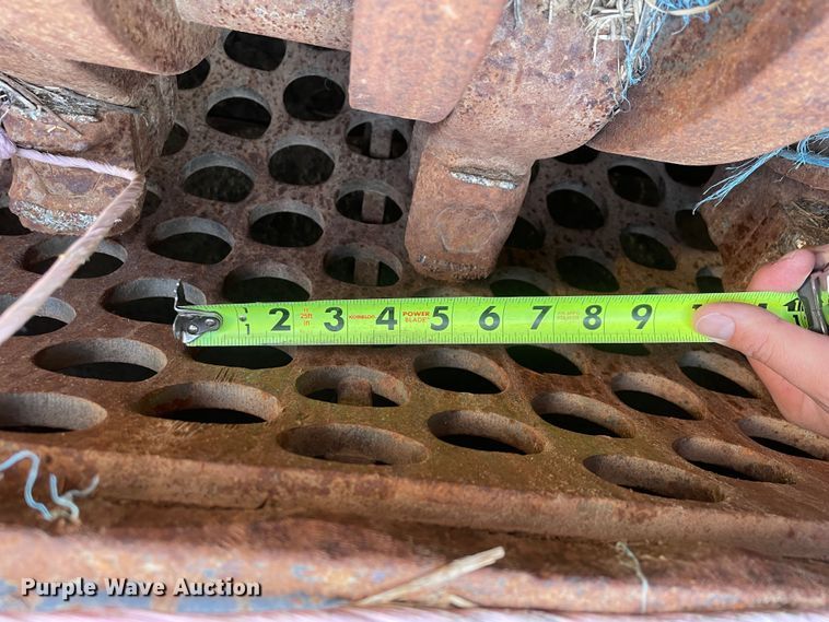 image for item DN4731 1999 W.H.O. P12-63XSHD  tub grinder