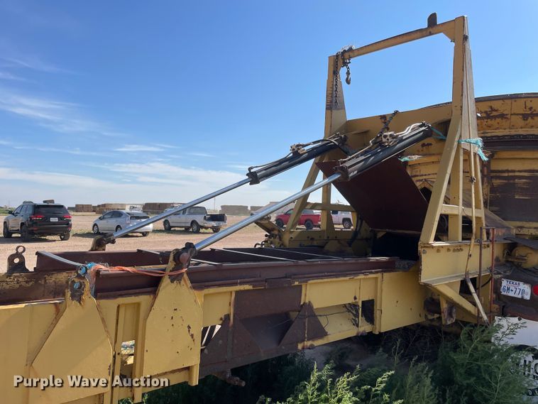 image for item DN4731 1999 W.H.O. P12-63XSHD  tub grinder