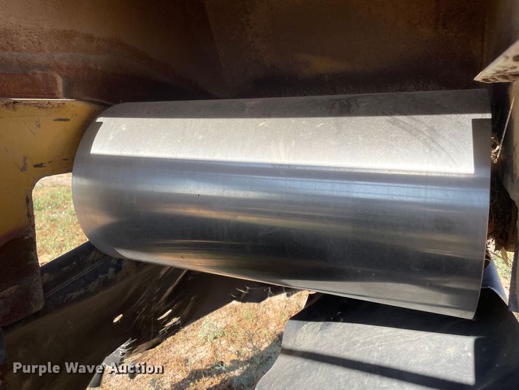 image for item DN4731 1999 W.H.O. P12-63XSHD  tub grinder