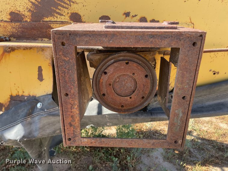 image for item DN4731 1999 W.H.O. P12-63XSHD  tub grinder