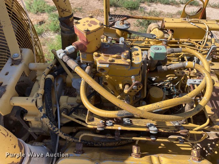 image for item DN4731 1999 W.H.O. P12-63XSHD  tub grinder