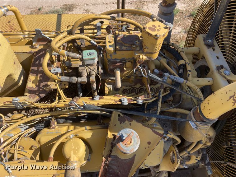 image for item DN4731 1999 W.H.O. P12-63XSHD  tub grinder