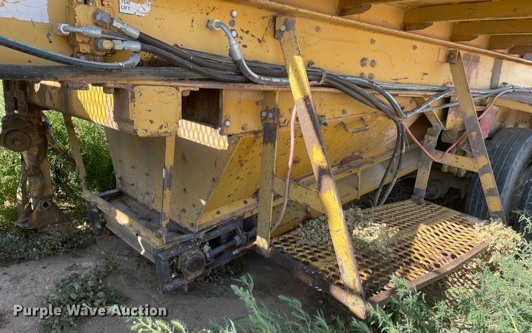 image for item DN4731 1999 W.H.O. P12-63XSHD  tub grinder