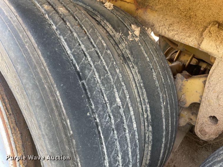 image for item DN4731 1999 W.H.O. P12-63XSHD  tub grinder