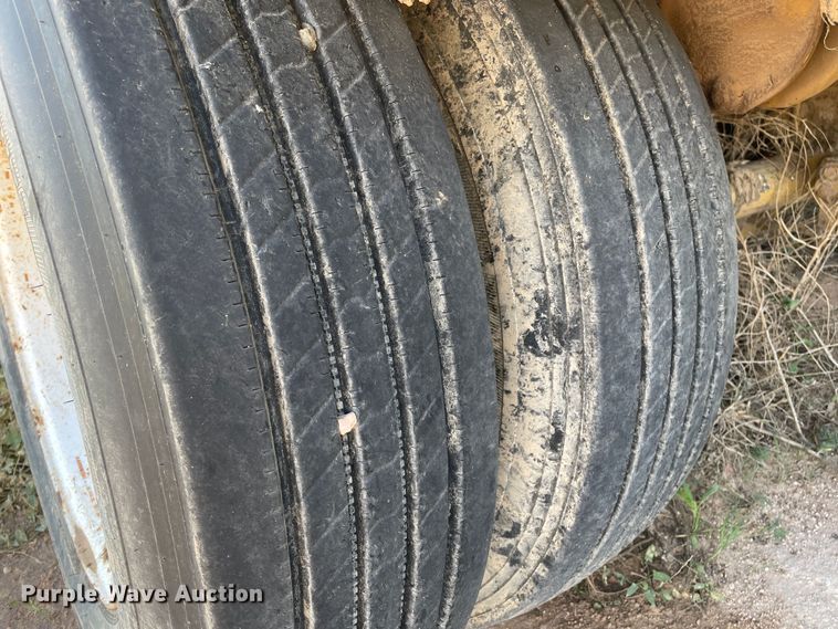 image for item DN4731 1999 W.H.O. P12-63XSHD  tub grinder