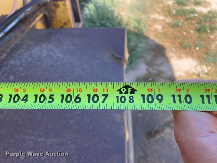 image for item DN4731 1999 W.H.O. P12-63XSHD  tub grinder