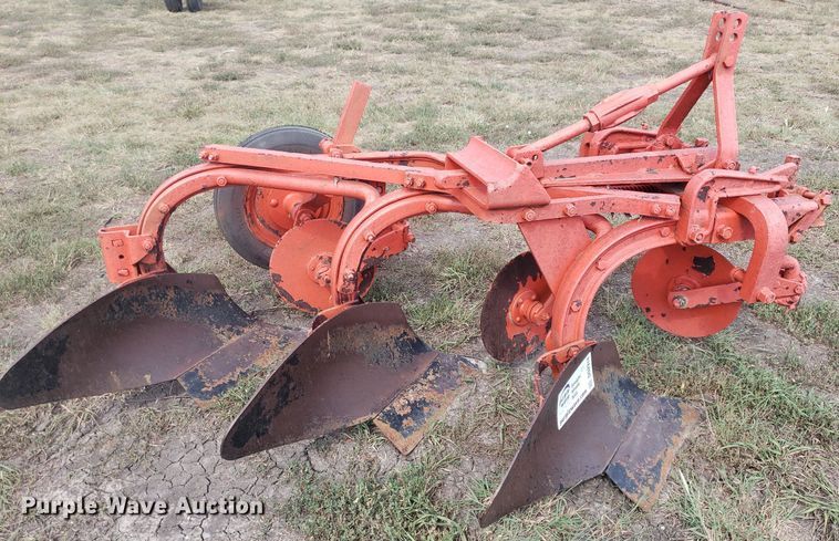 image for item DO2974 Three bottom plow
