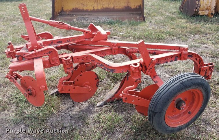 image for item DO2974 Three bottom plow