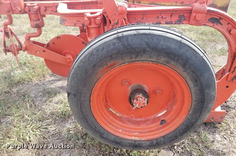 image for item DO2974 Three bottom plow