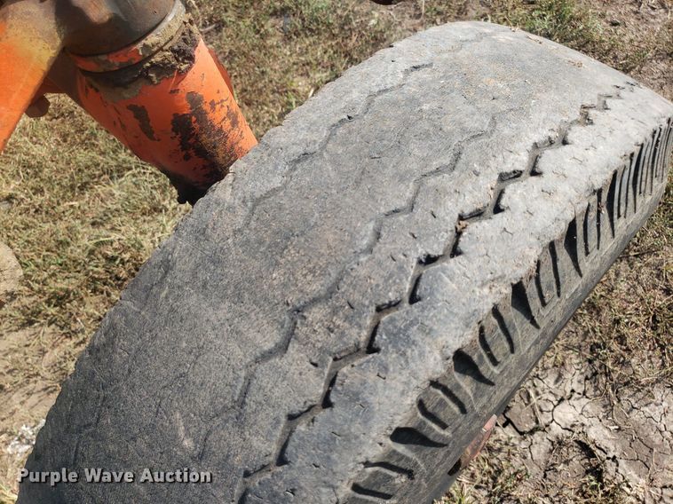 image for item DO2977 Case 800  tractor