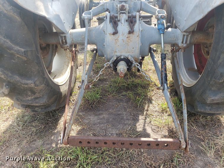 image for item DO2979 1952 Massey Ferguson TO-30  tractor