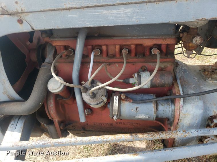 image for item DO2979 1952 Massey Ferguson TO-30  tractor