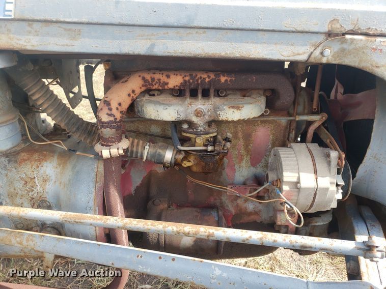 image for item DO2979 1952 Massey Ferguson TO-30  tractor