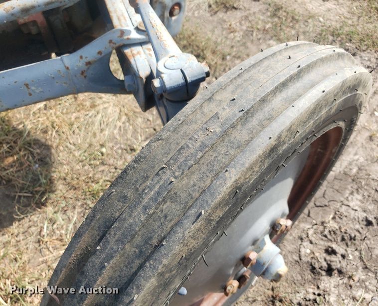 image for item DO2979 1952 Massey Ferguson TO-30  tractor