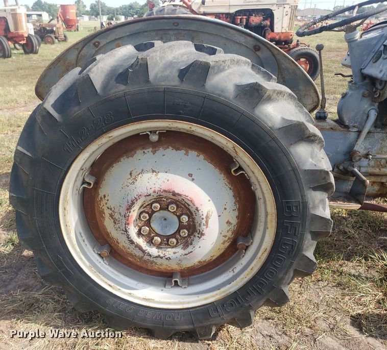 image for item DO2979 1952 Massey Ferguson TO-30  tractor