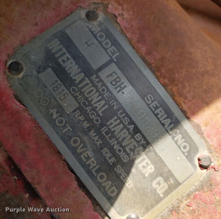 image for item DO2980 1942 International Harvester Farmall H  tractor