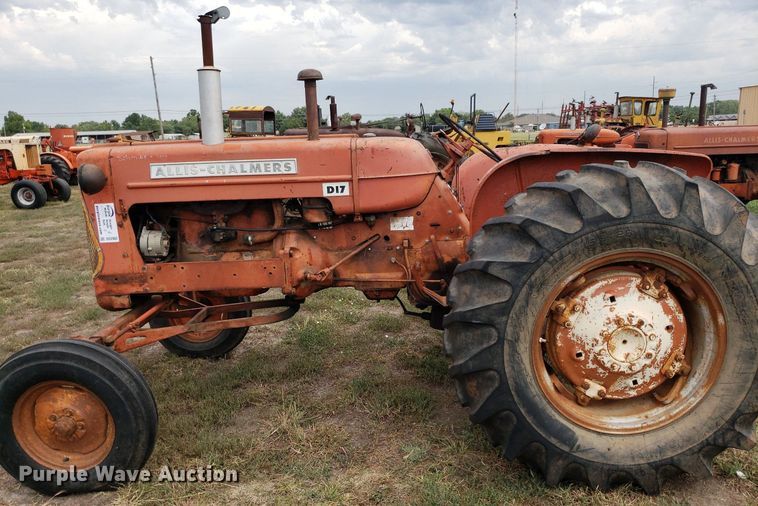 image for item DO2982 Allis Chalmers D17  tractor