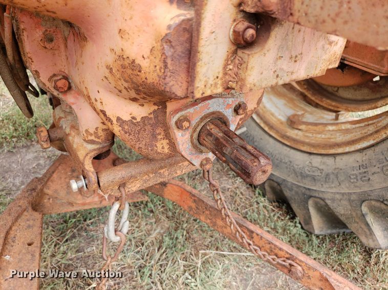 image for item DO2982 Allis Chalmers D17  tractor
