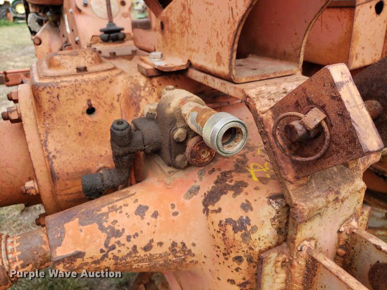 image for item DO2982 Allis Chalmers D17  tractor