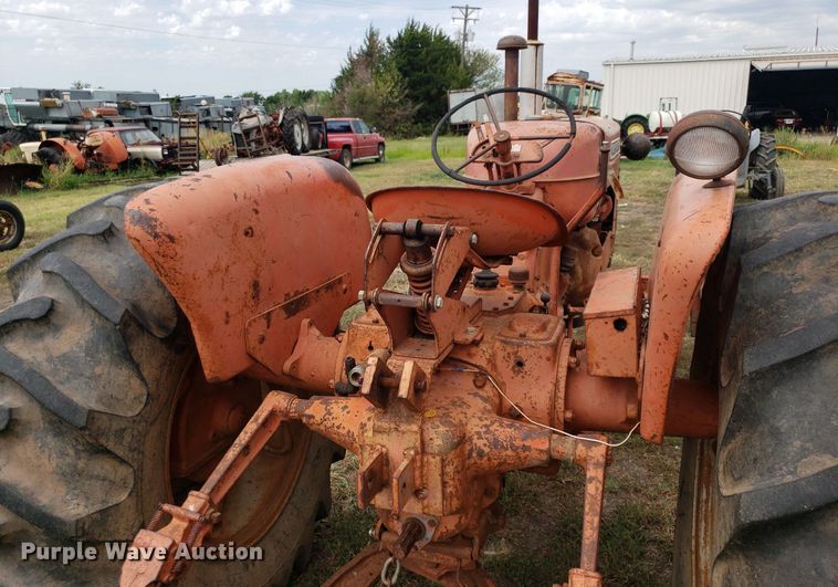 image for item DO2982 Allis Chalmers D17  tractor