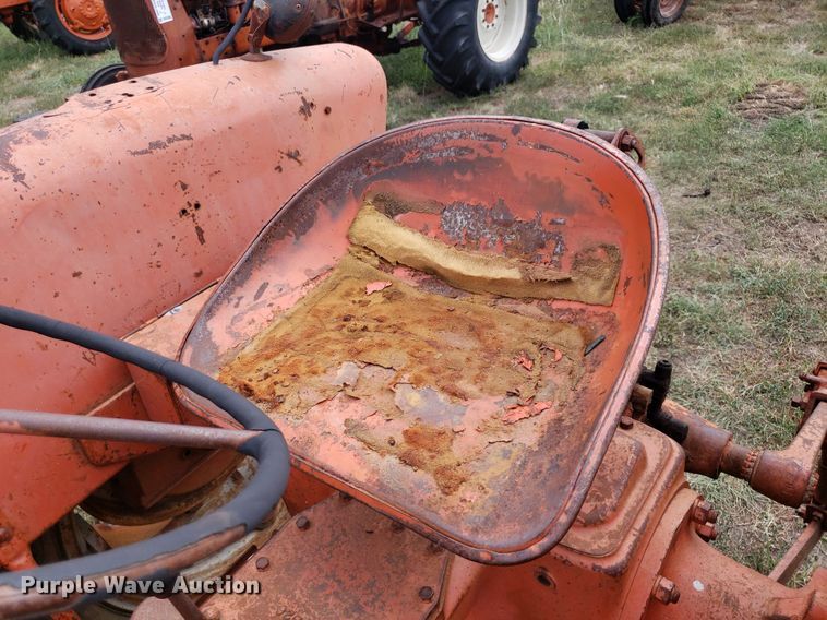 image for item DO2982 Allis Chalmers D17  tractor