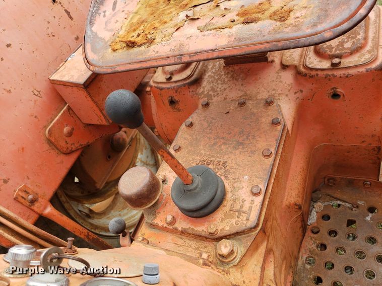 image for item DO2982 Allis Chalmers D17  tractor