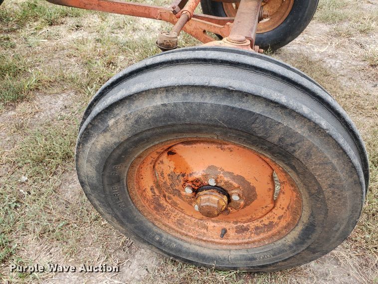 image for item DO2982 Allis Chalmers D17  tractor
