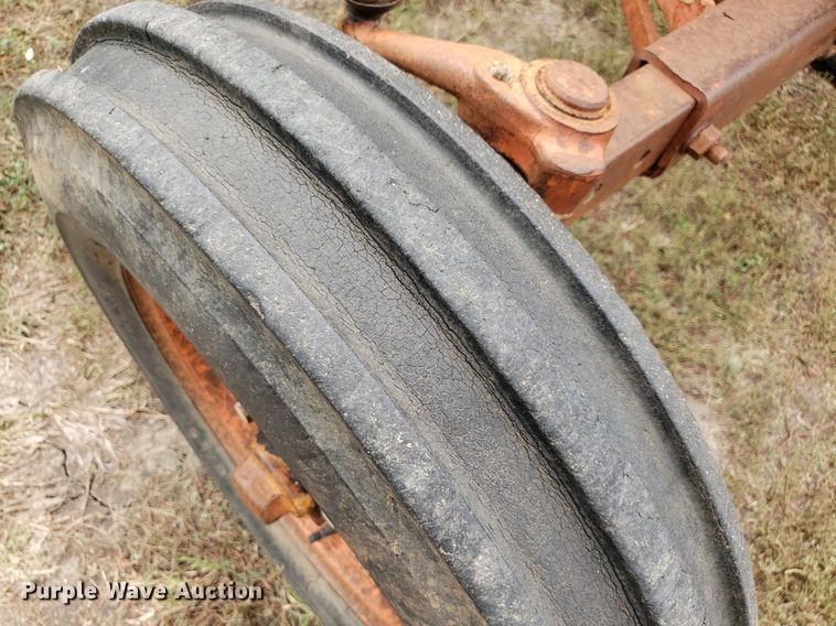 image for item DO2982 Allis Chalmers D17  tractor