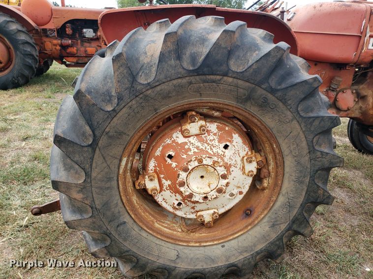 image for item DO2982 Allis Chalmers D17  tractor