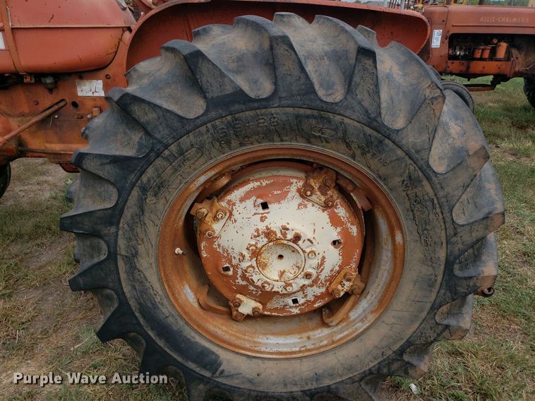 image for item DO2982 Allis Chalmers D17  tractor