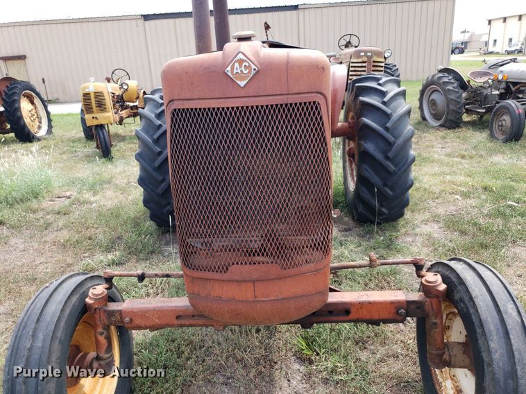 image for item DO2983 Allis Chalmers D17  tractor