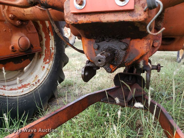 image for item DO2983 Allis Chalmers D17  tractor