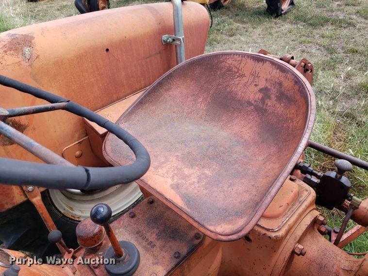 image for item DO2983 Allis Chalmers D17  tractor