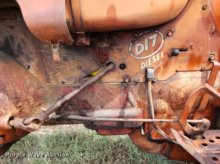image for item DO2983 Allis Chalmers D17  tractor