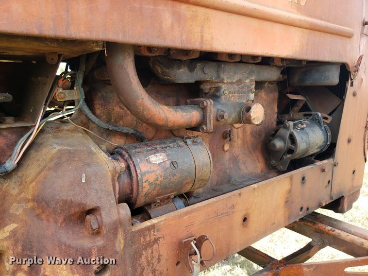 image for item DO2983 Allis Chalmers D17  tractor