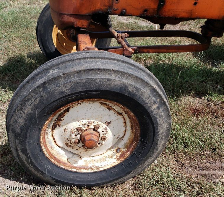 image for item DO2983 Allis Chalmers D17  tractor