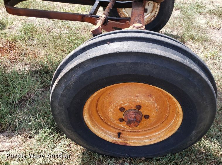 image for item DO2983 Allis Chalmers D17  tractor