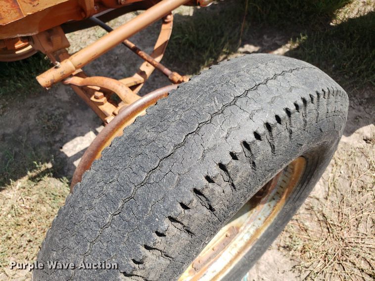 image for item DO2986 Case DC-4  tractor