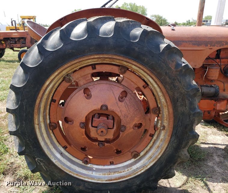 image for item DO2986 Case DC-4  tractor