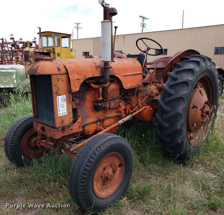 image for item DO2987 Case DC-4  tractor