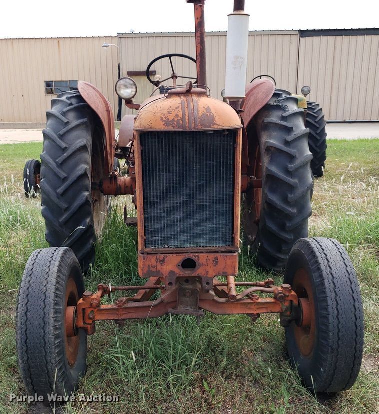 image for item DO2987 Case DC-4  tractor